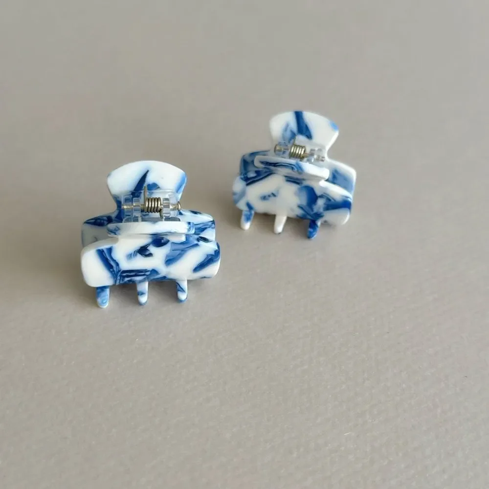 Blue and White Marble Hair Clips S1094